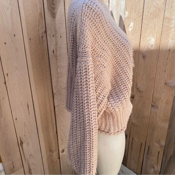 H&M soft pink beige chunky knit sweater size small - Picture 5 of 7